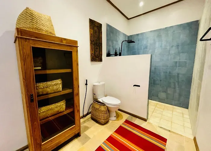 La Flaner Beachfront Nusa Penida Toyapakeh